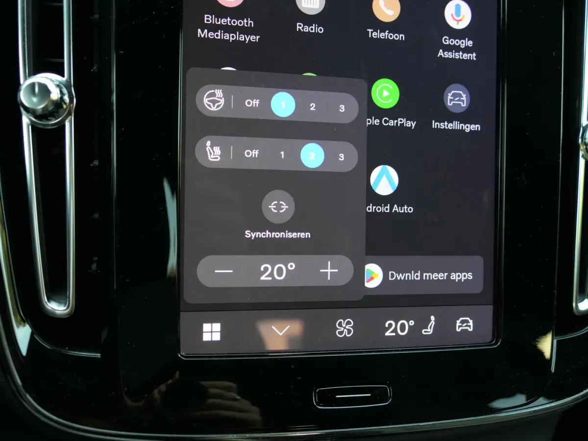 2.0 B3 Plus Black | Harman/Kardon | Memory | Stoel/stuurverwarming | Apple-/Android Carplay | 20 inch zwarte velgen | Draadloze telefoon oplader | Google | BLIS | ACC