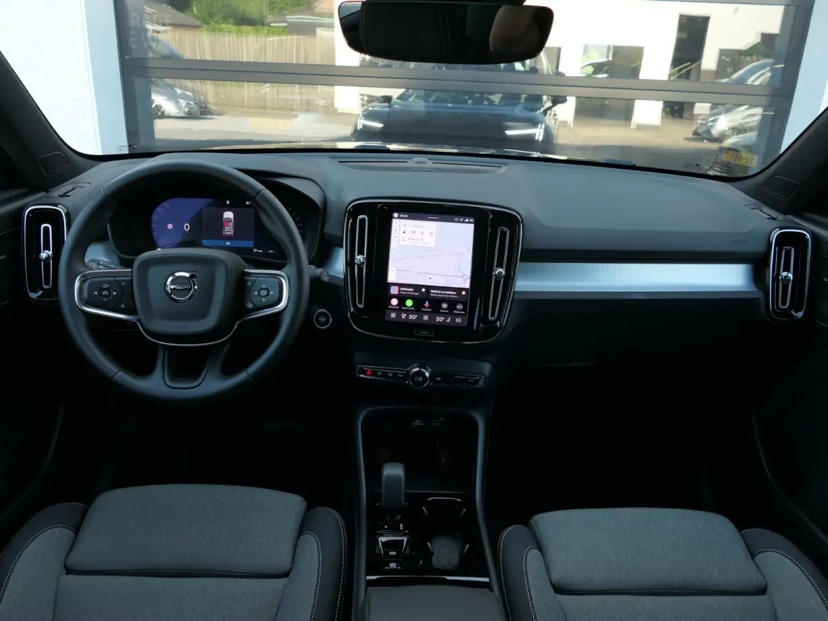 2.0 B3 Plus Black | Harman/Kardon | Memory | Stoel/stuurverwarming | Apple-/Android Carplay | 20 inch zwarte velgen | Draadloze telefoon oplader | Google | BLIS | ACC
