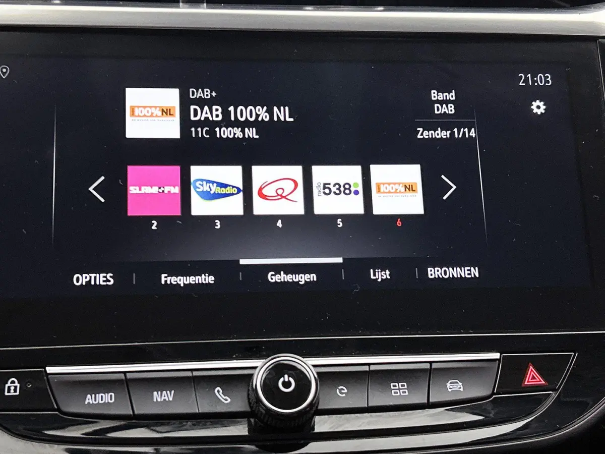 e-Launch Edition 50 kWh Adaptieve Cruise | Stuur + Stoelverwarming | Apple Carplay Android Auto | 17'' | Camera | Draadloos laden |