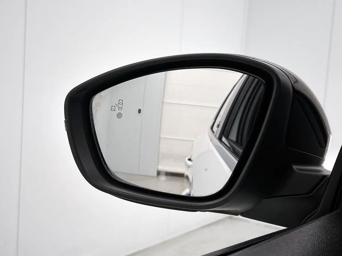 e-Launch Edition 50 kWh Adaptieve Cruise | Stuur + Stoelverwarming | Apple Carplay Android Auto | 17'' | Camera | Draadloos laden |