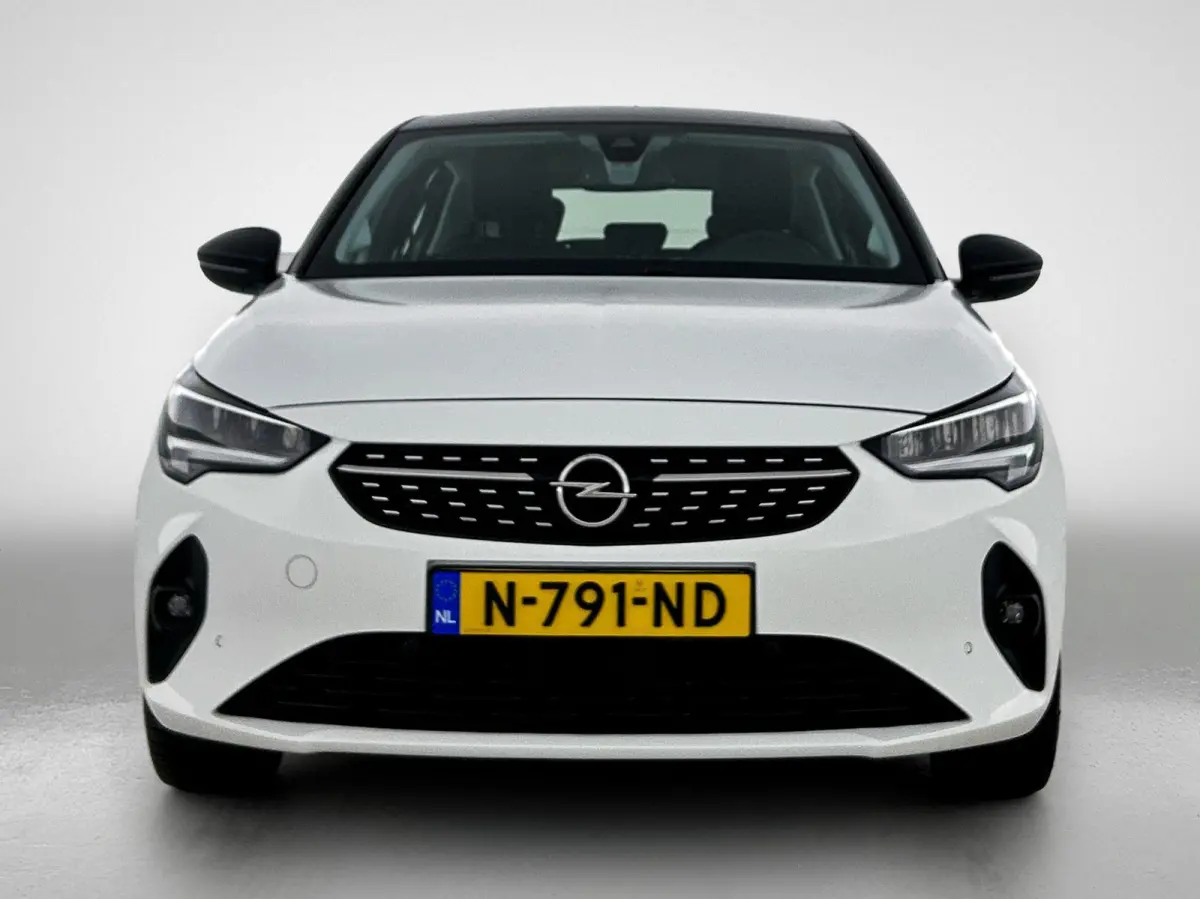 e-Launch Edition 50 kWh Adaptieve Cruise | Stuur + Stoelverwarming | Apple Carplay Android Auto | 17'' | Camera | Draadloos laden |
