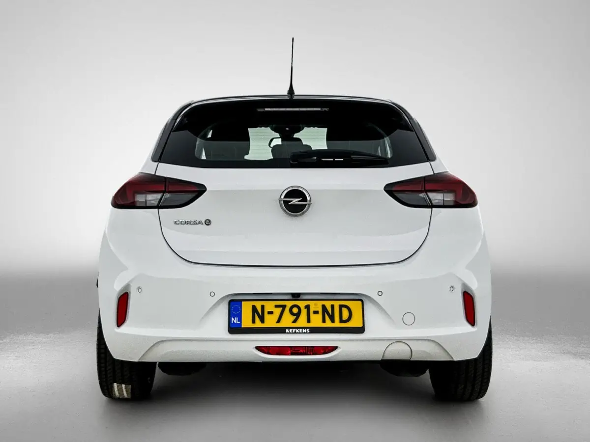 e-Launch Edition 50 kWh Adaptieve Cruise | Stuur + Stoelverwarming | Apple Carplay Android Auto | 17'' | Camera | Draadloos laden |