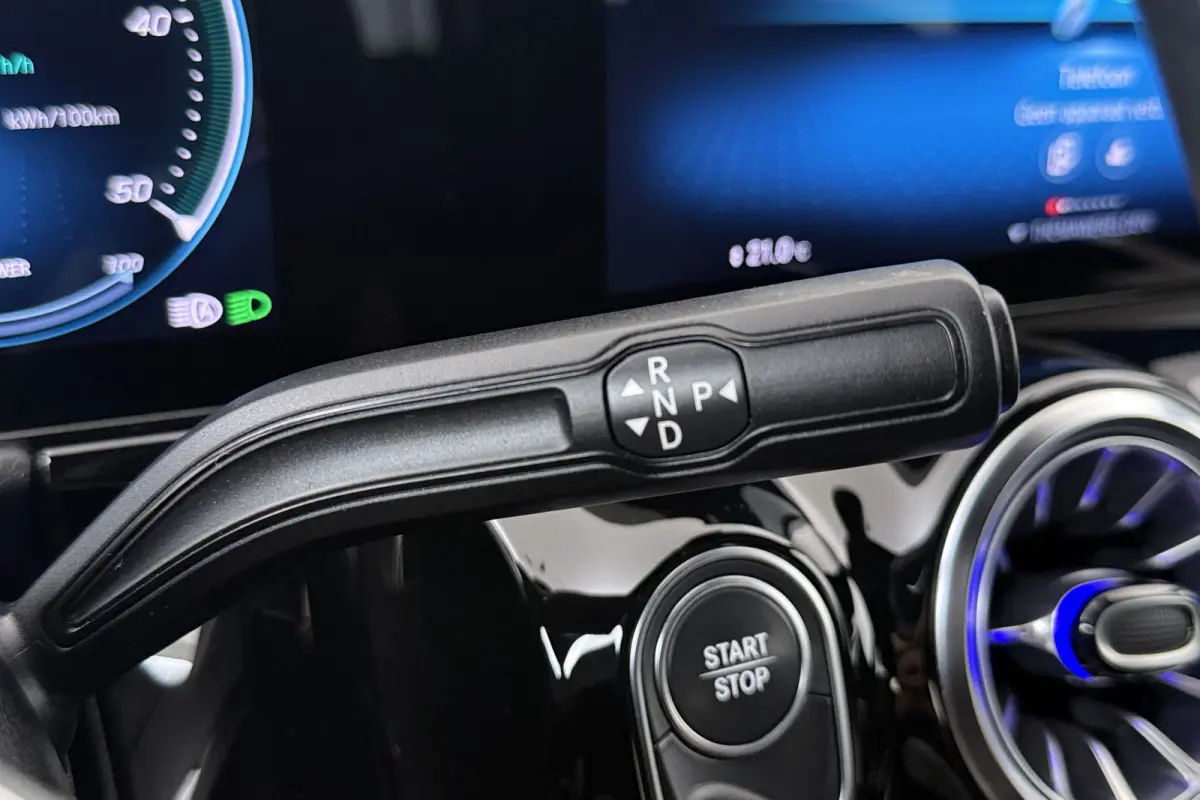 250 Business Solution Luxury 67 kWh (SOH 94%) Sfeerverlichting Camera Cruise