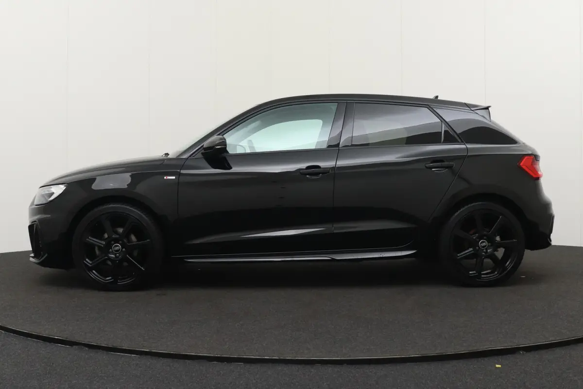 30 111PK Aut TFSI S-Line Black Ed. Leder Ad.Cruise Sonos-Audio