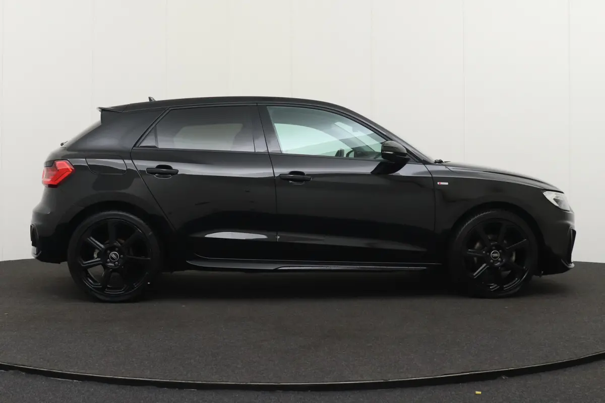 30 111PK Aut TFSI S-Line Black Ed. Leder Ad.Cruise Sonos-Audio