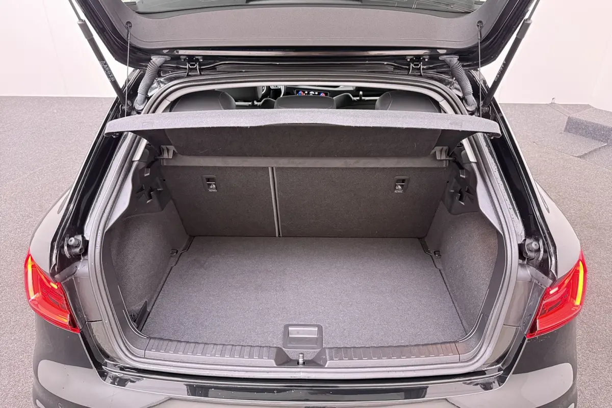 30 111PK Aut TFSI S-Line Black Ed. Leder Ad.Cruise Sonos-Audio