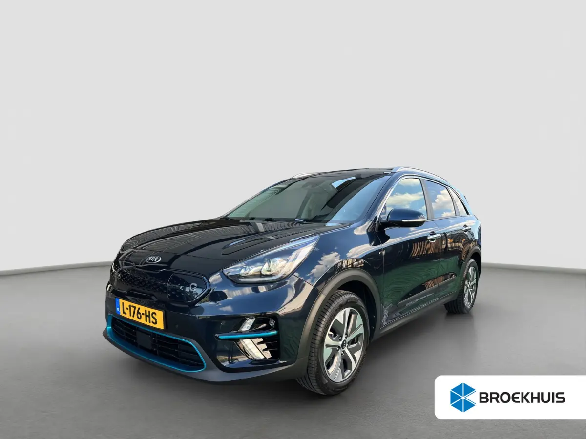 DynamicPlusLine 39 kWh 136pk | Camera | Carplay | Trekhaak | Adaptive cruise control | Schuifdak | Keyless entry | Parkeersensoren voor en achter | Half leder | Stoelverwarming | Stuurverwar