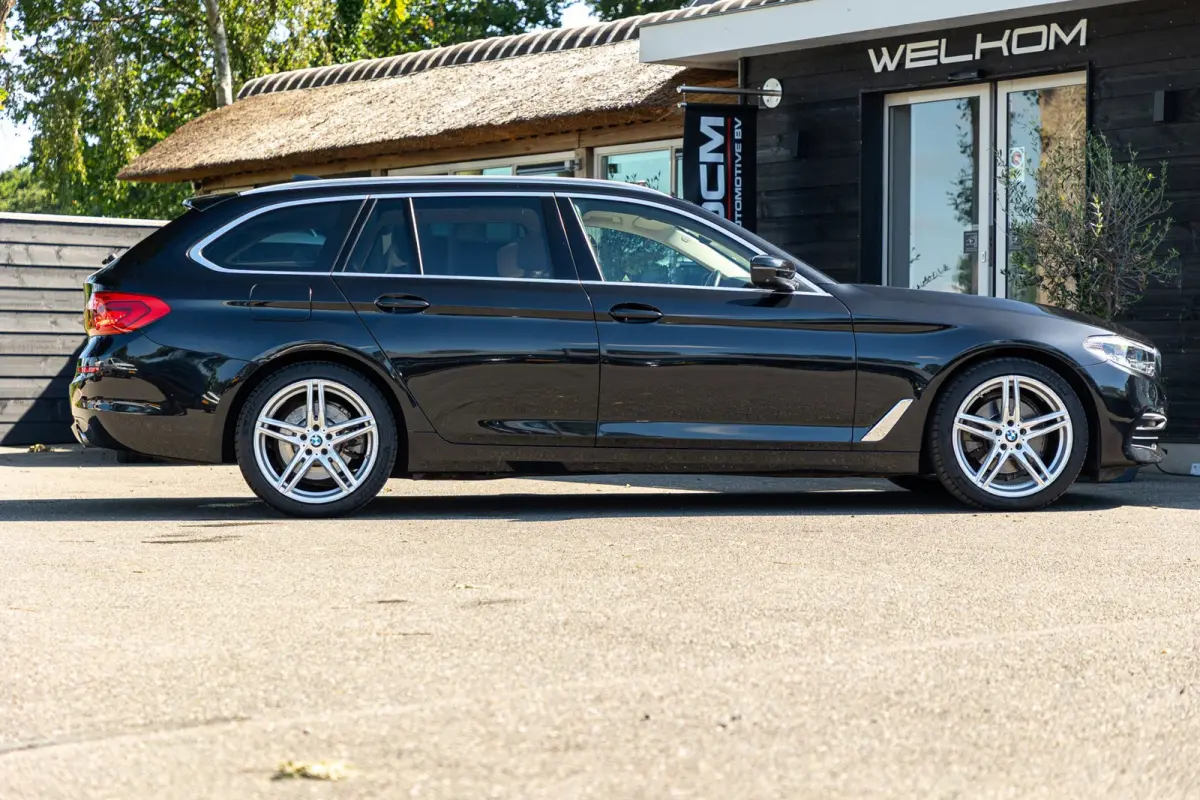 520i High Executive I Comfort I Hud I Panoramadak I Keurige nette auto