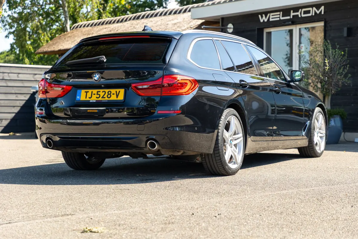 520i High Executive I Comfort I Hud I Panoramadak I Keurige nette auto