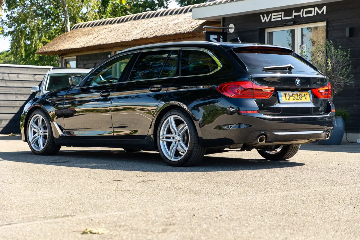 520i High Executive I Comfort I Hud I Panoramadak I Keurige nette auto