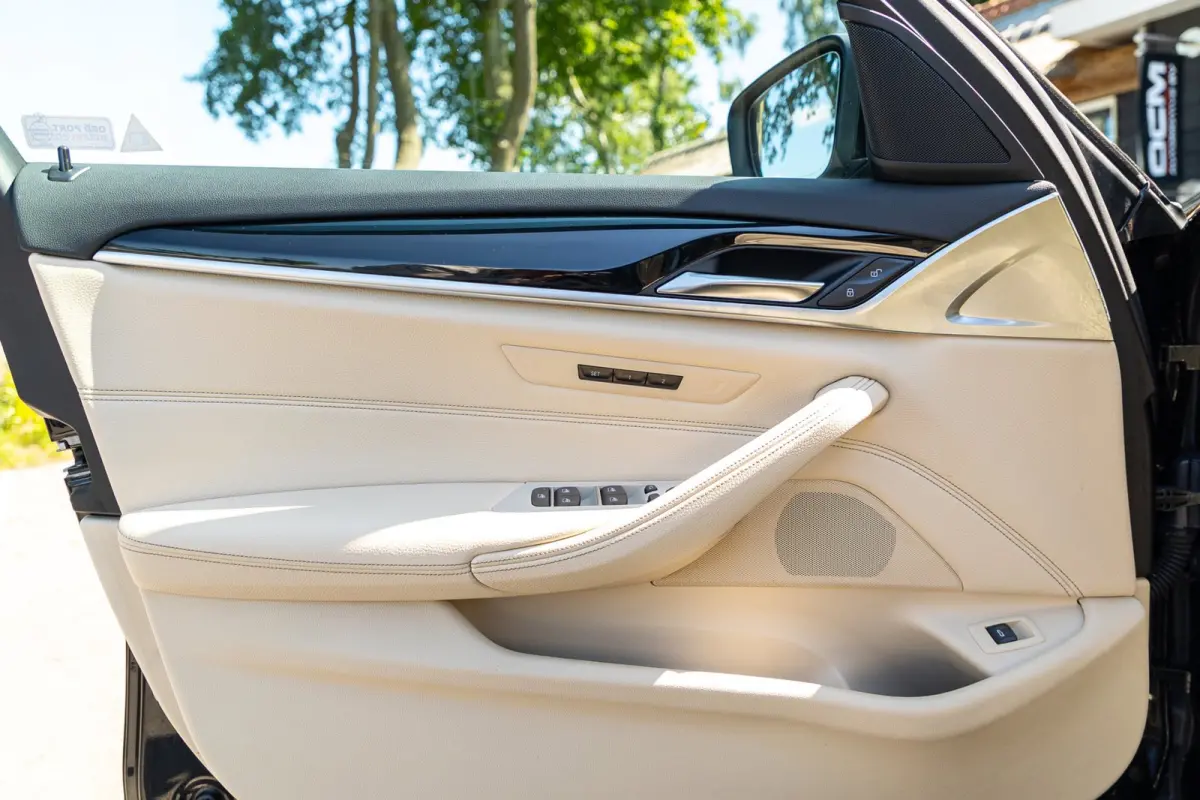 520i High Executive I Comfort I Hud I Panoramadak I Keurige nette auto