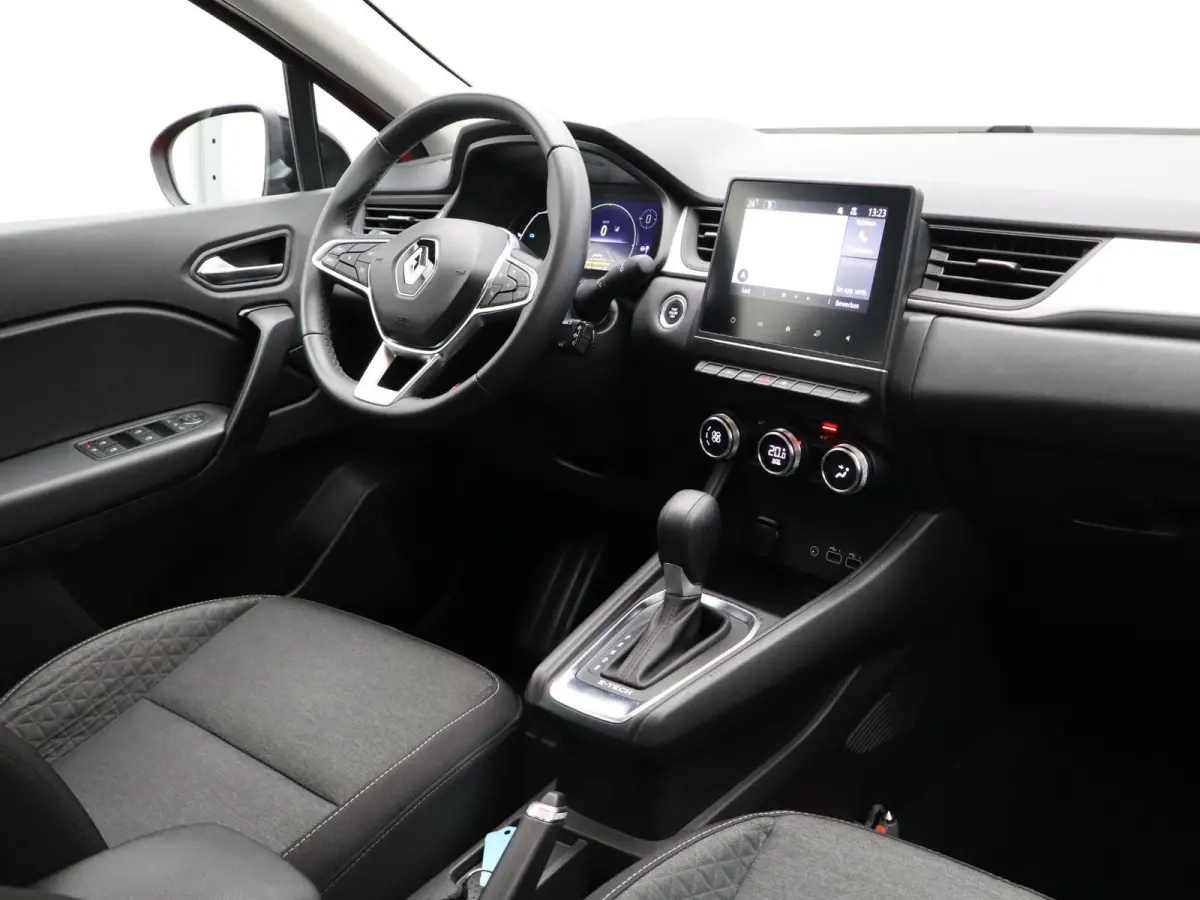 evolution E-Tech hybrid 145 | Trekhaak | Parkeercamera | Navigatie |