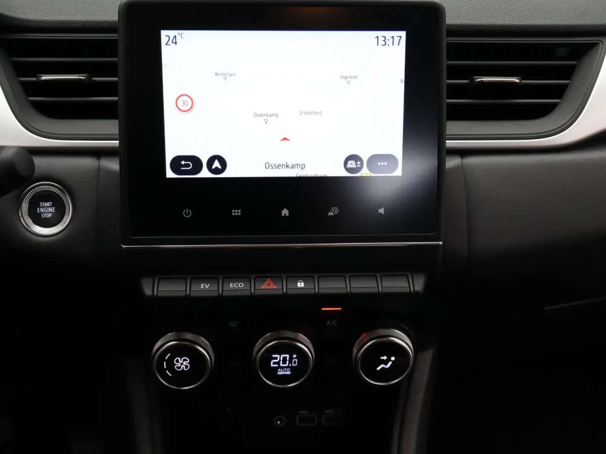evolution E-Tech hybrid 145 | Trekhaak | Parkeercamera | Navigatie |