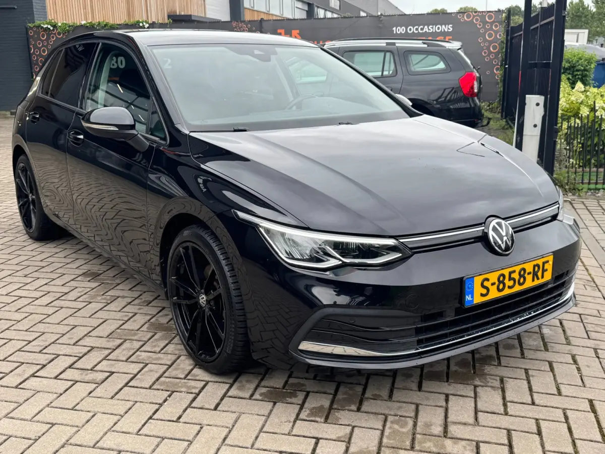 1.5 TSI Style | ALL-SEASON BANDEN | Met o.a. adaptive cruise, climate, achteruitrijcamera, stoelverwarming en PDC!