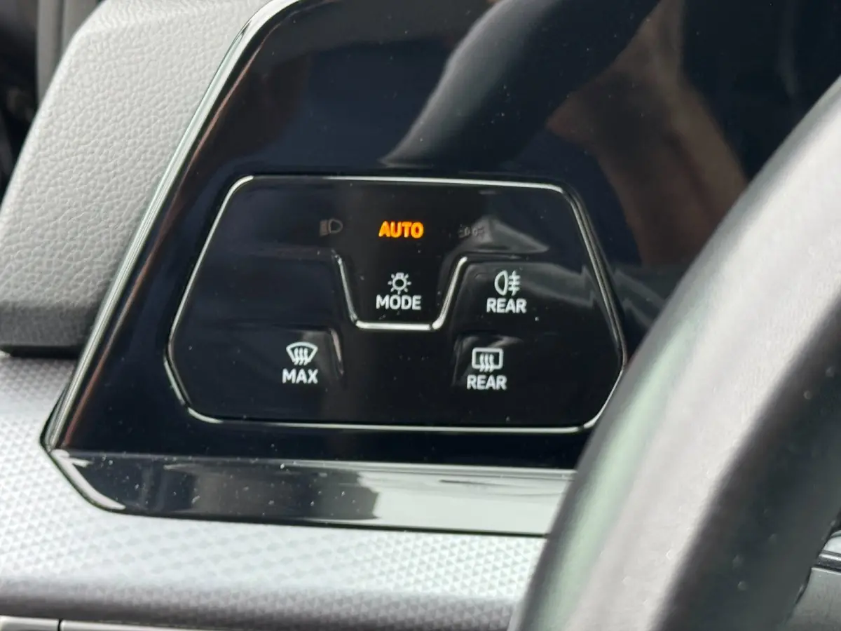 1.5 TSI Style | ALL-SEASON BANDEN | Met o.a. adaptive cruise, climate, achteruitrijcamera, stoelverwarming en PDC!