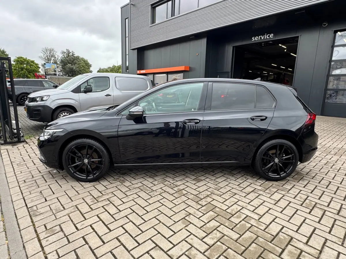 1.5 TSI Style | ALL-SEASON BANDEN | Met o.a. adaptive cruise, climate, achteruitrijcamera, stoelverwarming en PDC!