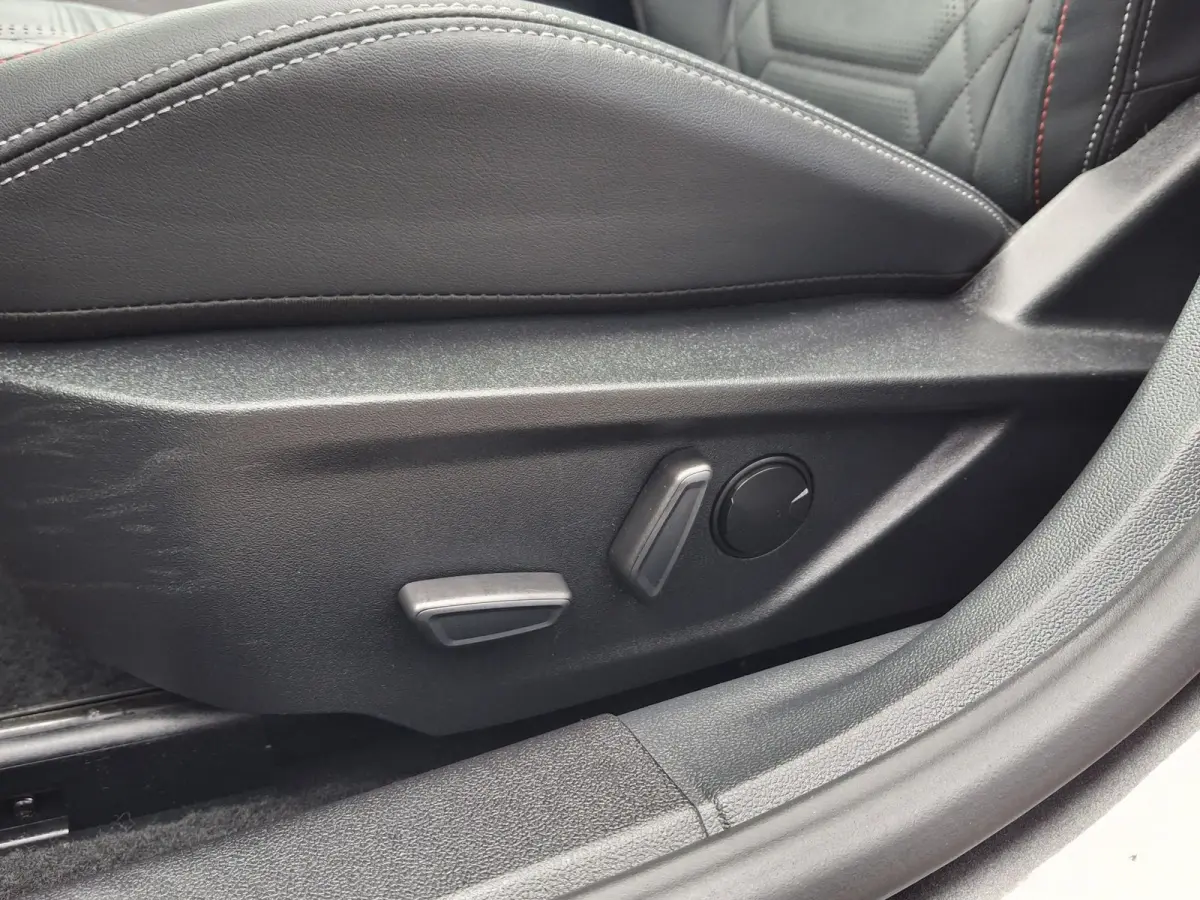 1.0 EcoBoost Hybrid ST Line X | Automaat | Leder | Pano | Winterpack | Adaptive Cruise | Blind Spot | Elektrische Stoelen | Camera |
