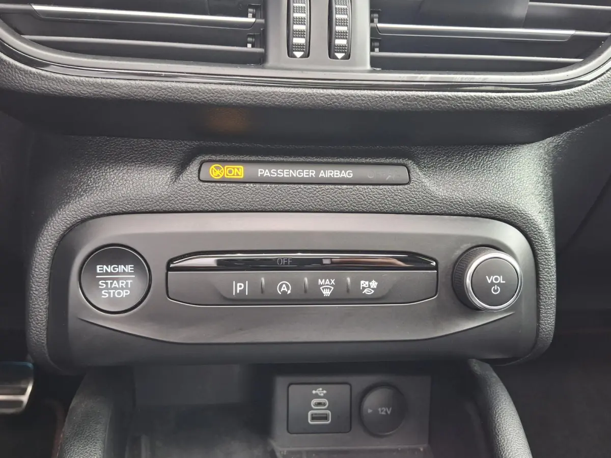 1.0 EcoBoost Hybrid ST Line X | Automaat | Leder | Pano | Winterpack | Adaptive Cruise | Blind Spot | Elektrische Stoelen | Camera |