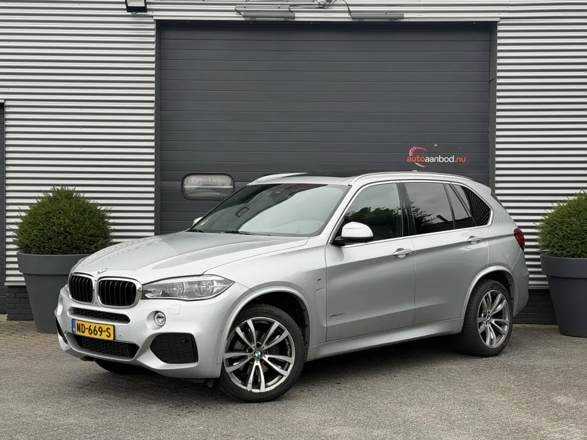 xDrive30d High Executive M-Sport | Panoramadak | 360* Camera | Harmon Kardon | Elektrische Achterklep | Elektrische Trekhaak |