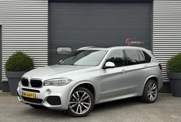 xDrive30d High Executive M-Sport | Panoramadak | 360* Camera | Harmon Kardon | Elektrische Achterklep | Elektrische Trekhaak |