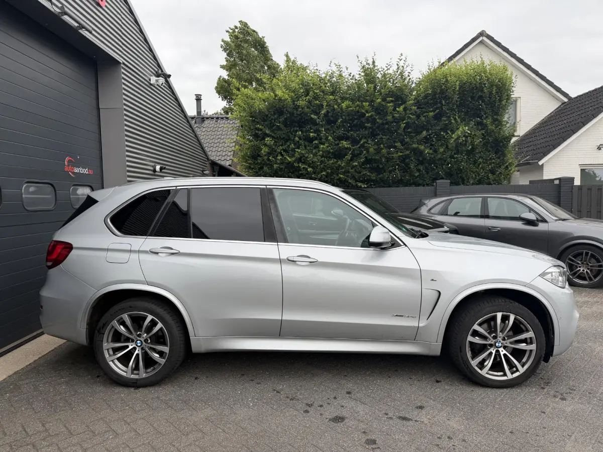 xDrive30d High Executive M-Sport | Panoramadak | 360* Camera | Harmon Kardon | Elektrische Achterklep | Elektrische Trekhaak |