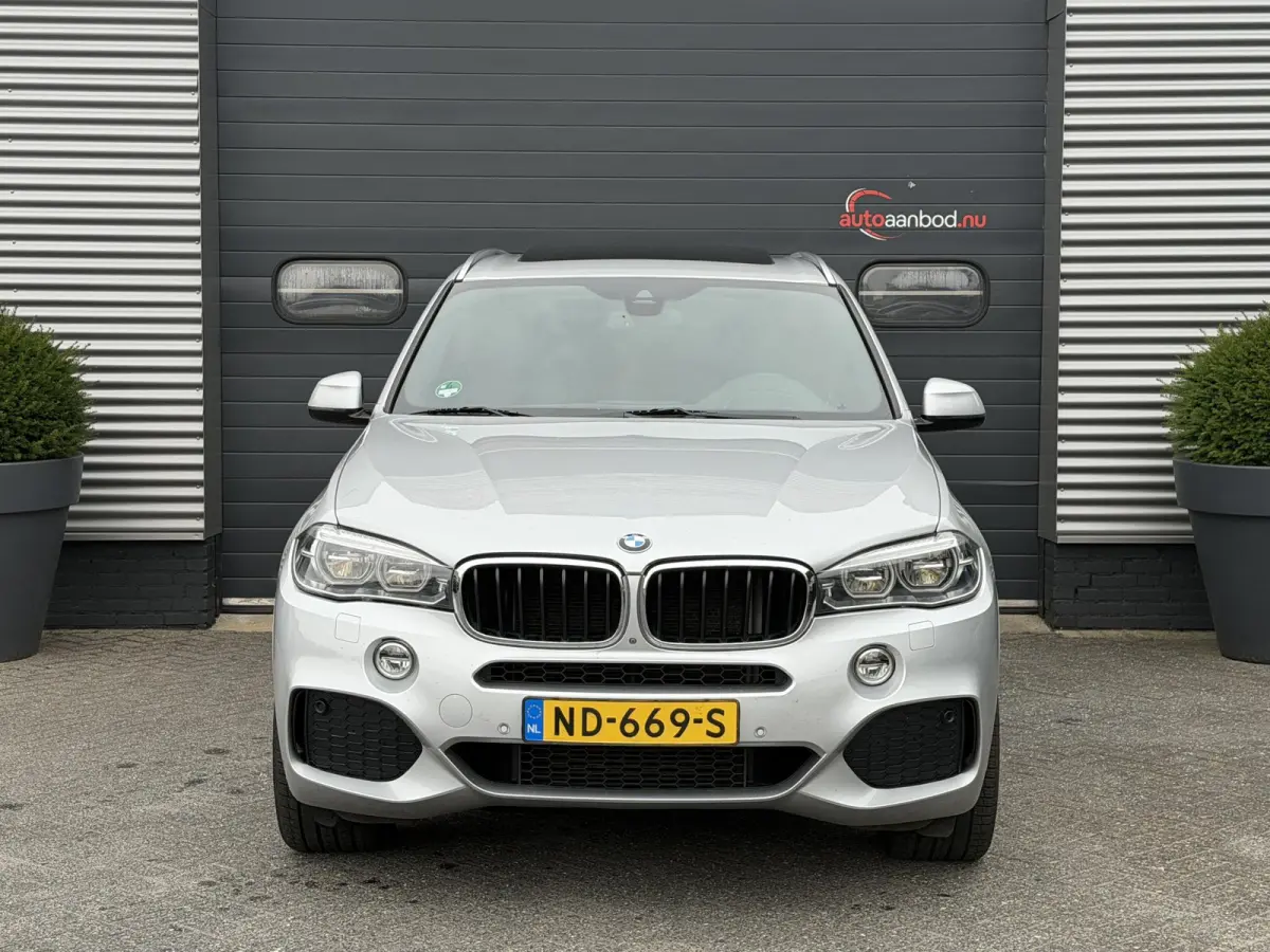xDrive30d High Executive M-Sport | Panoramadak | 360* Camera | Harmon Kardon | Elektrische Achterklep | Elektrische Trekhaak |