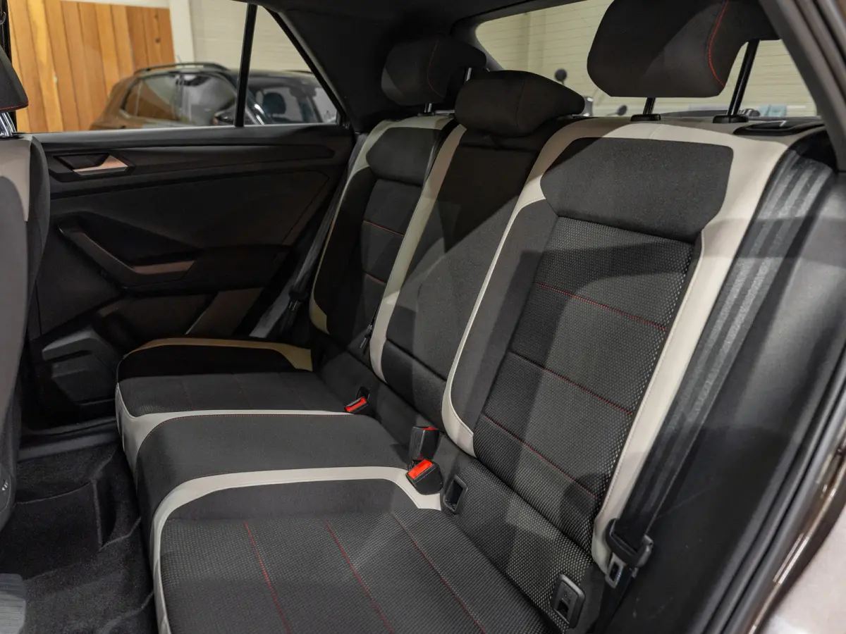 1.5 TSI 150PK DSG Sport, Voll Led, Virtual Cockpit, Apple Carplay, Cam, ACC, Clima, Private Glas, Voll Onderhoud