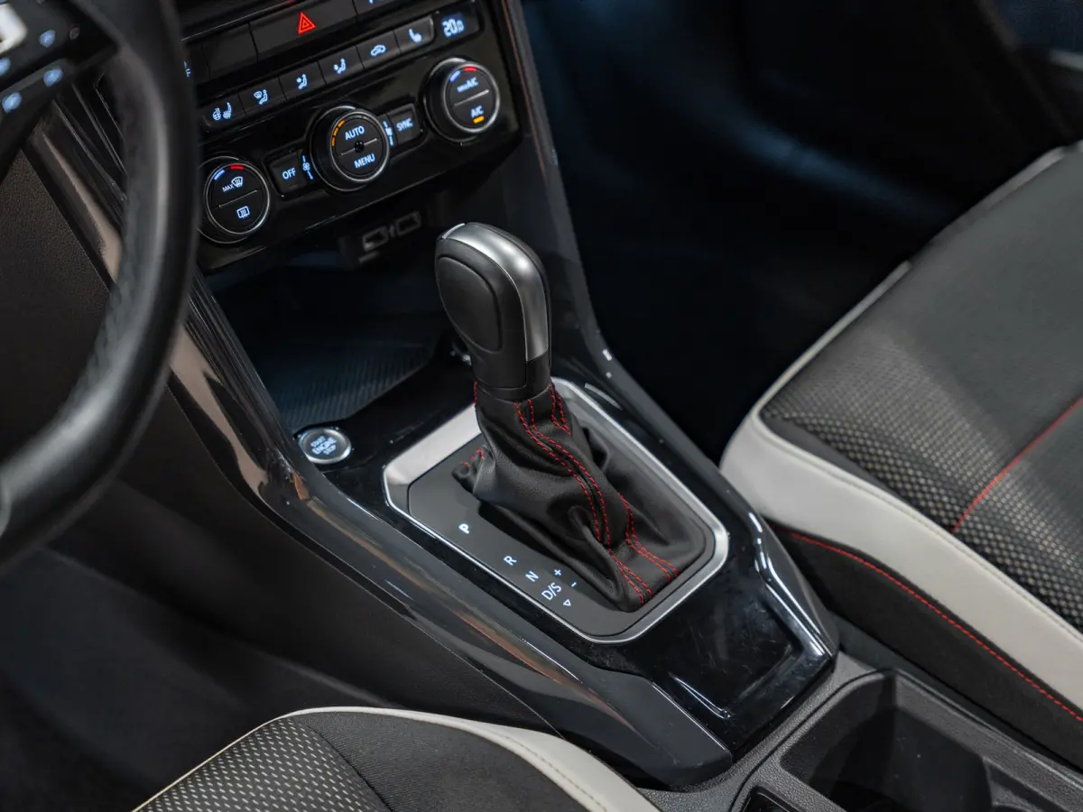 1.5 TSI 150PK DSG Sport, Voll Led, Virtual Cockpit, Apple Carplay, Cam, ACC, Clima, Private Glas, Voll Onderhoud