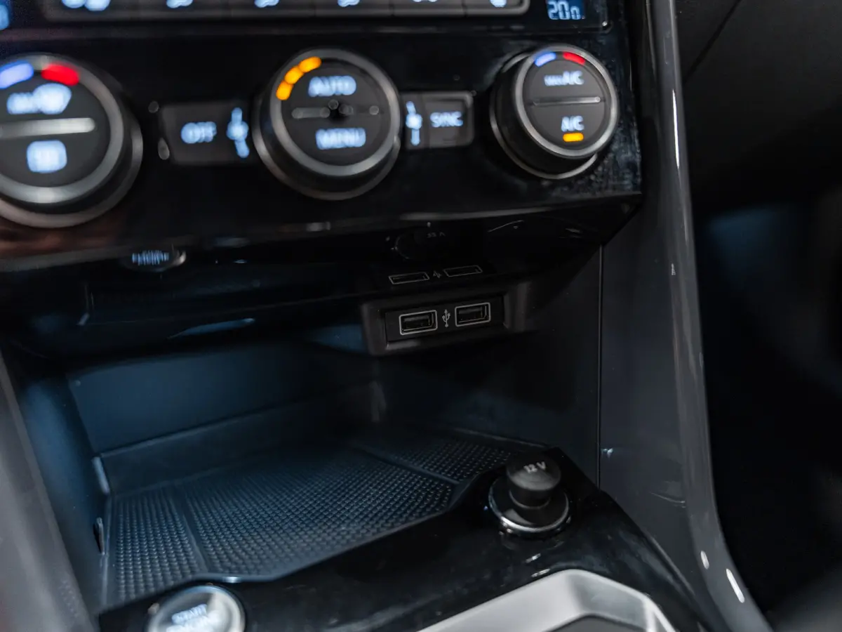 1.5 TSI 150PK DSG Sport, Voll Led, Virtual Cockpit, Apple Carplay, Cam, ACC, Clima, Private Glas, Voll Onderhoud