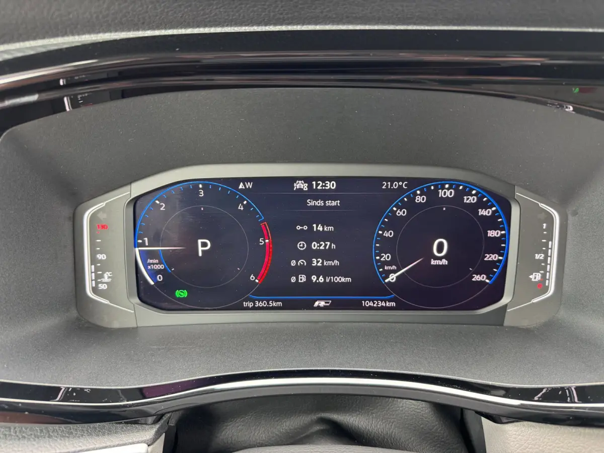 2.0 TDI L2H1 30 DC Bulli **CAMERA + CRUISE + 2x SCHUIFDEUR + STOELVERW**