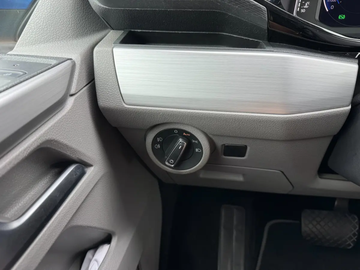 2.0 TDI L2H1 30 DC Bulli **CAMERA + CRUISE + 2x SCHUIFDEUR + STOELVERW**