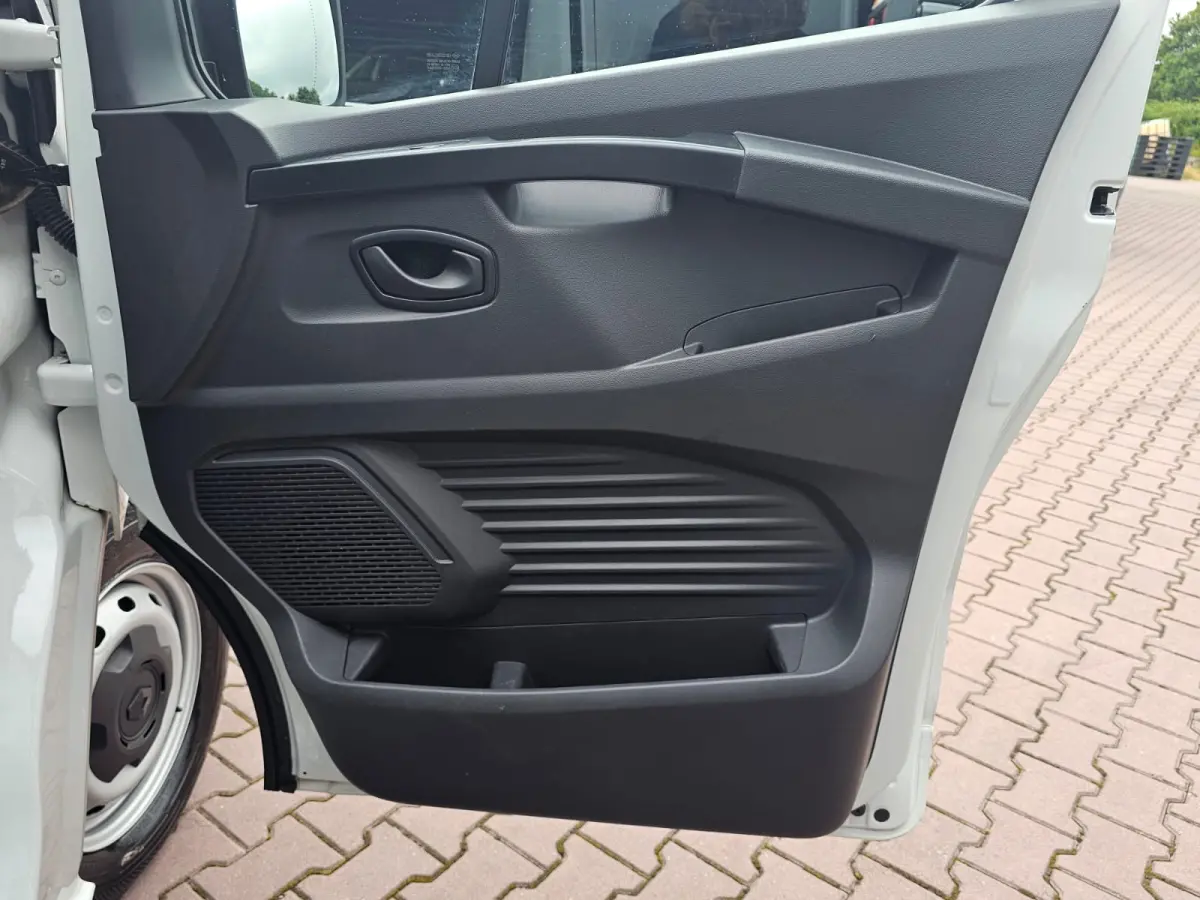 2.0 dCi 150PK T29 L1H1 Comfort | Automaat | LED | Trekhaak | Navi | Camera | PDC | App-Connect |