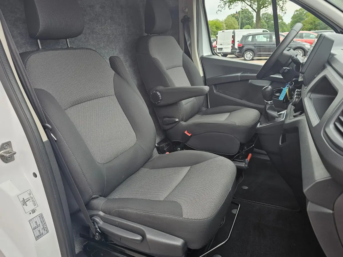2.0 dCi 150PK T29 L1H1 Comfort | Automaat | LED | Trekhaak | Navi | Camera | PDC | App-Connect |