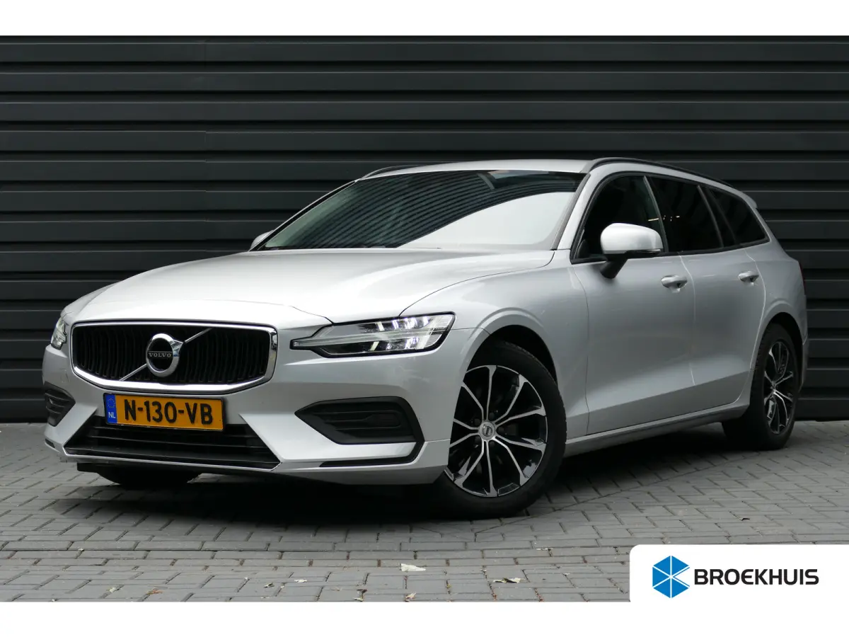 2.0 B3 MOMENTUM ADVANTAGE / CAMERA / LED / 17"LMV / NAVI / CLIMA / PDC / BLUETOOTH / CRUISECONTROL / 1E EIGENAAR / SCHITTERENDE STAAT !!