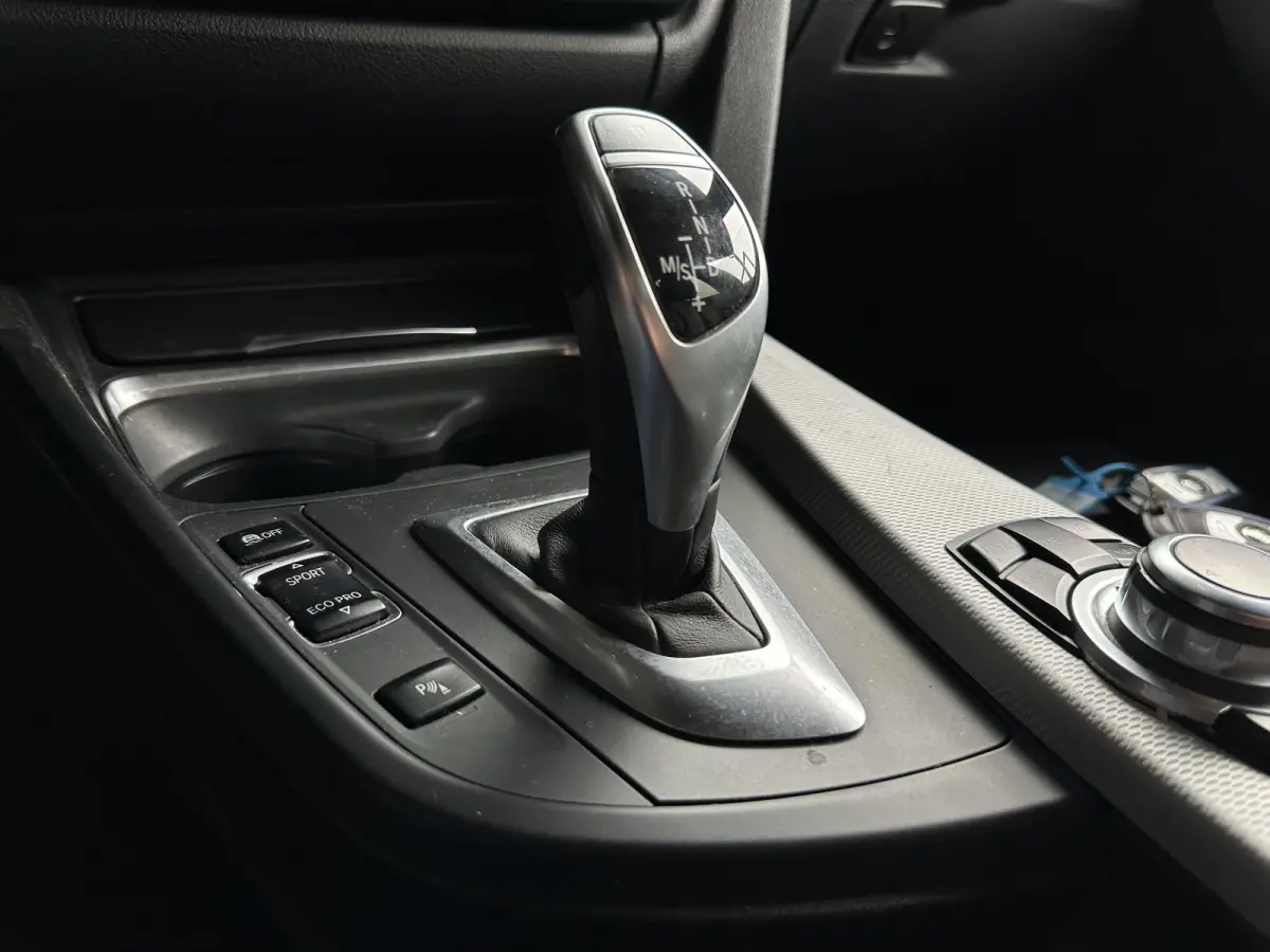 328i | M-SPORT | NL-Auto | PANODAK | LEER | SportAUT