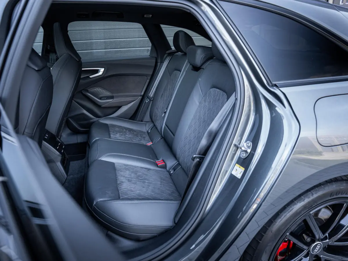 Avant 2.0 quattro S edition - Passenger Displ. l Panorama l 360cam