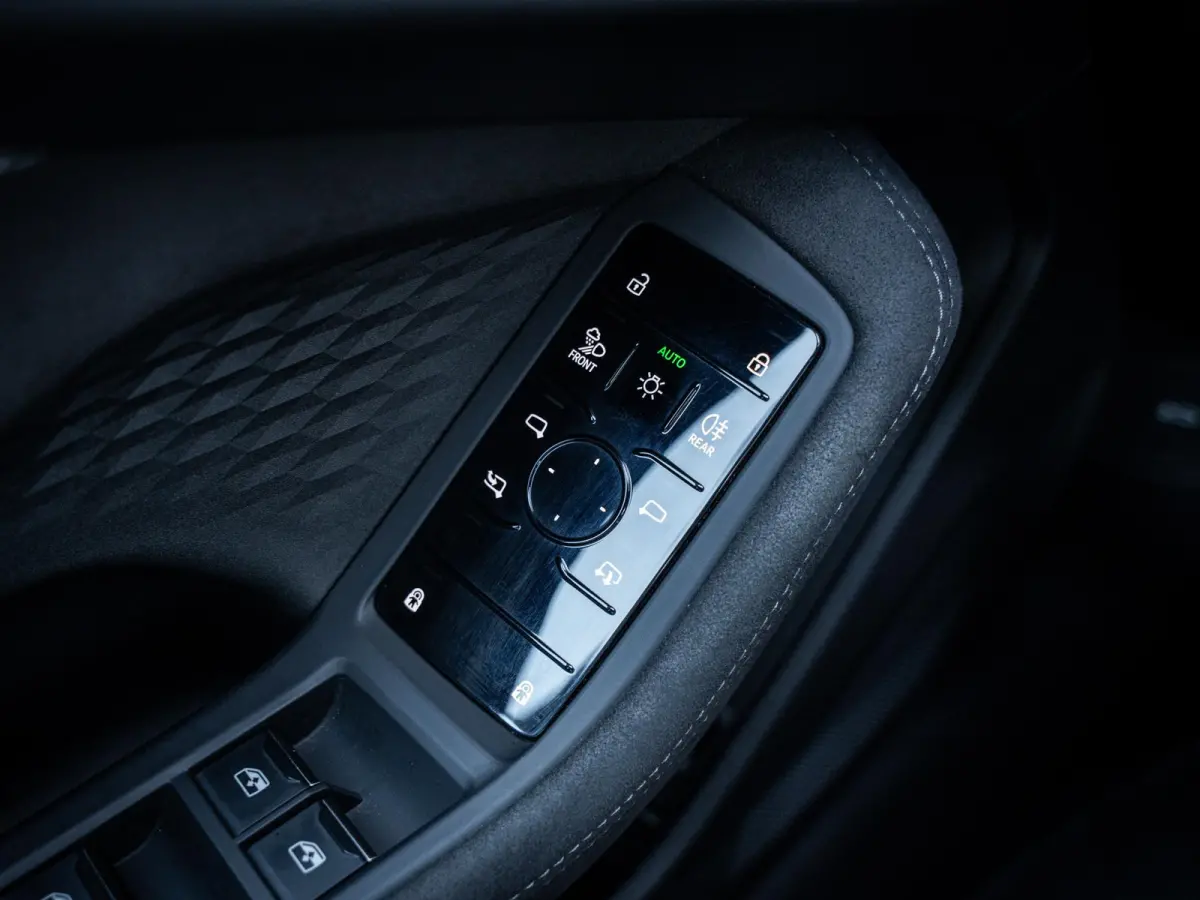 Avant 2.0 quattro S edition - Passenger Displ. l Panorama l 360cam