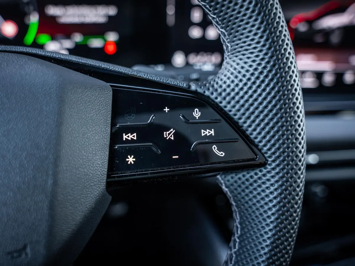 Avant 2.0 quattro S edition - Passenger Displ. l Panorama l 360cam