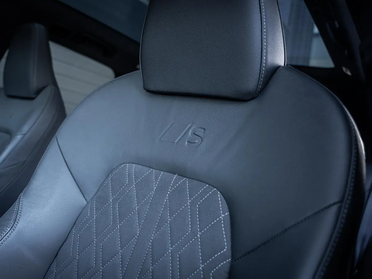 Avant 2.0 quattro S edition - Passenger Displ. l Panorama l 360cam