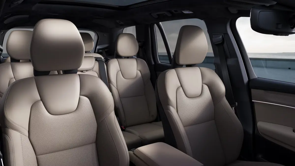 2.0 T8 Plug-in hybrid AWD Ultra Dark Exec. Ed. | Extra getint glas | Luchtvering | 22" lichtmetalen velgen | Massagefunctie voorstoelen | Bowers & Wilkens audiosysteem