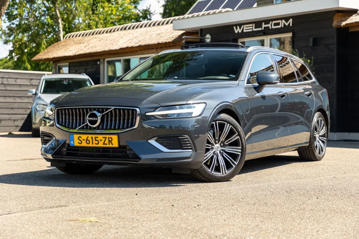 2.0 T8 Twin Engine AWD I Inscription I Bowers & Wilkens I Panoramadak I Trekhaak I Pilot assist