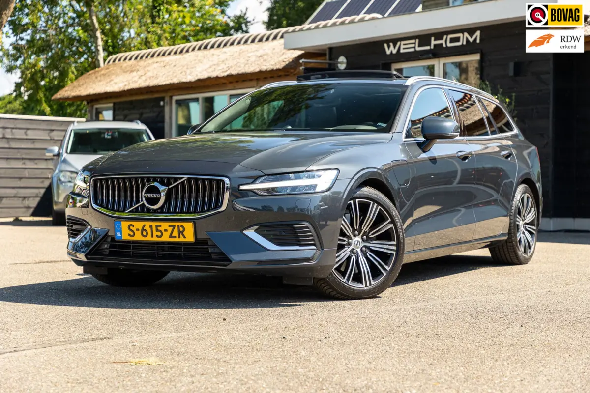 2.0 T8 Twin Engine AWD I Inscription I Bowers & Wilkens I Panoramadak I Trekhaak I Pilot assist