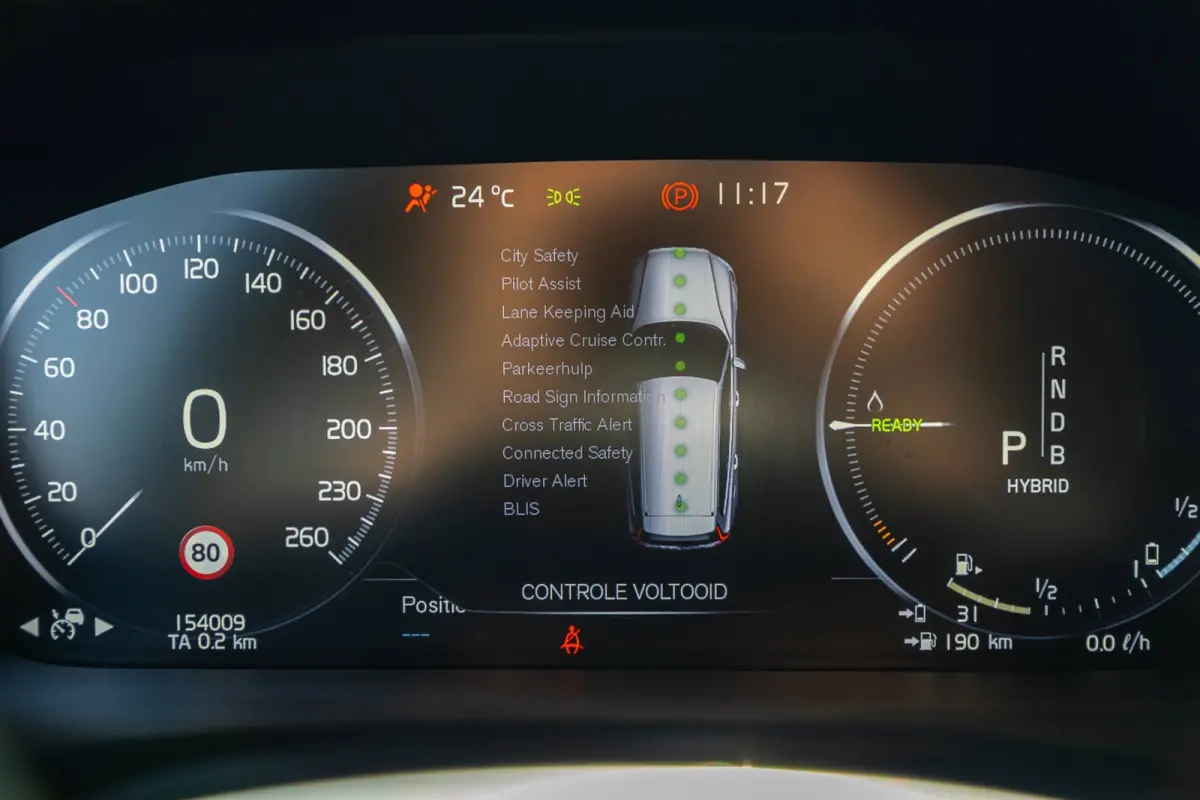 2.0 T8 Twin Engine AWD I Inscription I Bowers & Wilkens I Panoramadak I Trekhaak I Pilot assist