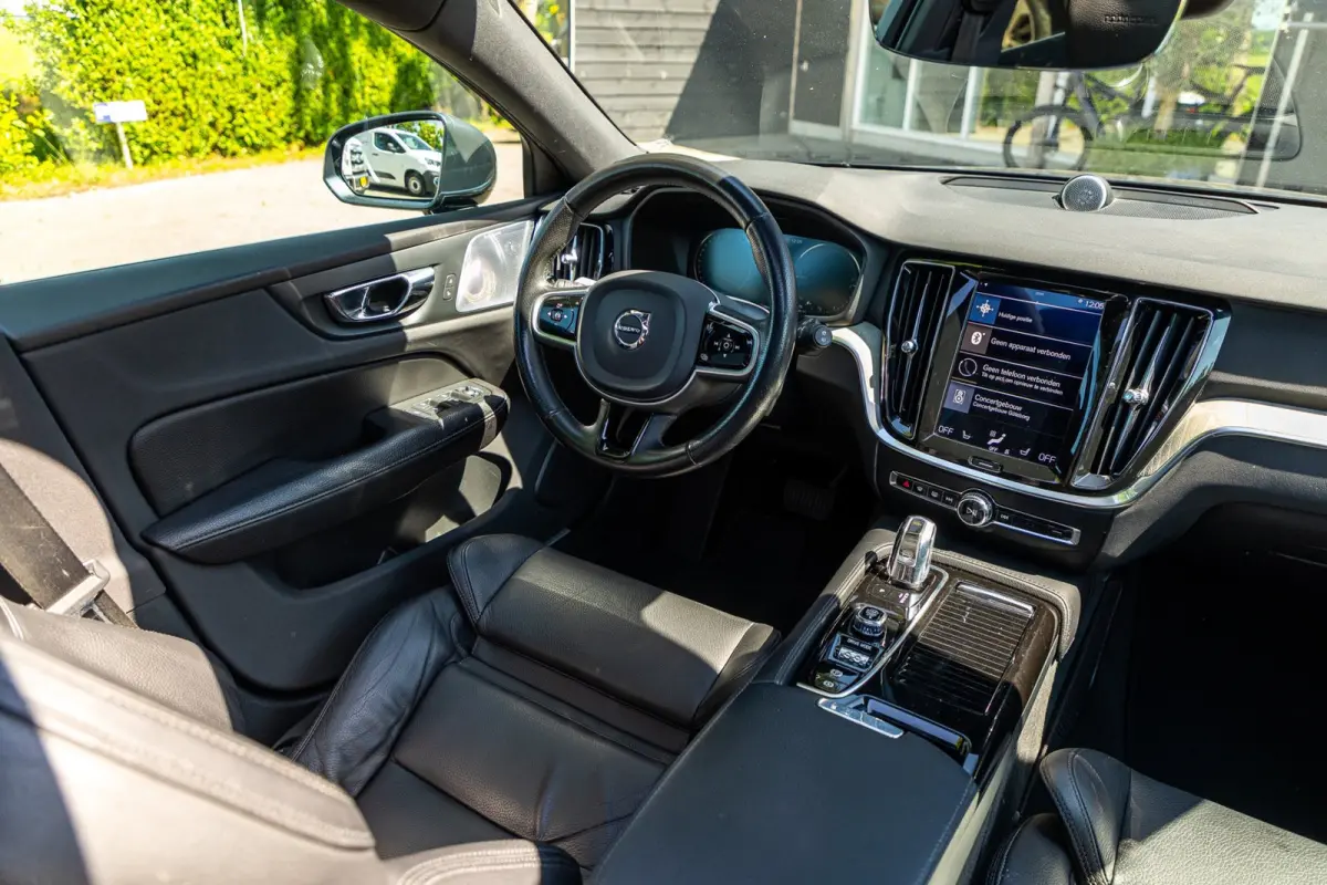 2.0 T8 Twin Engine AWD I Inscription I Bowers & Wilkens I Panoramadak I Trekhaak I Pilot assist