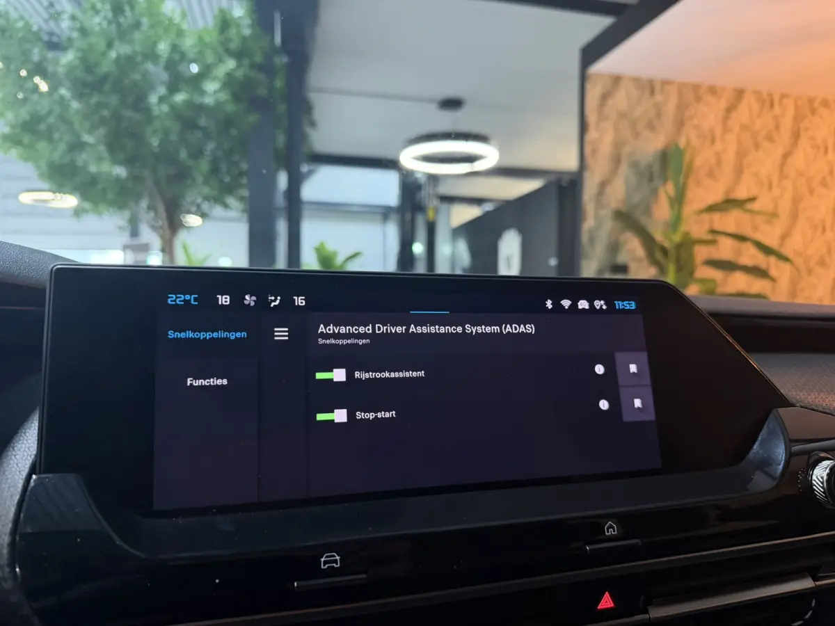 1.2 Feel |Trekhaak|Dealer Onderhouden|Allseason|CarPlay|2023|LED|Navi|Airco|PDC|Rijklaar
