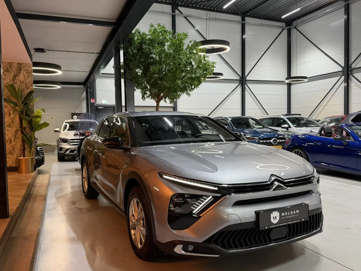 1.2 Feel |Trekhaak|Dealer Onderhouden|Allseason|CarPlay|2023|LED|Navi|Airco|PDC|Rijklaar