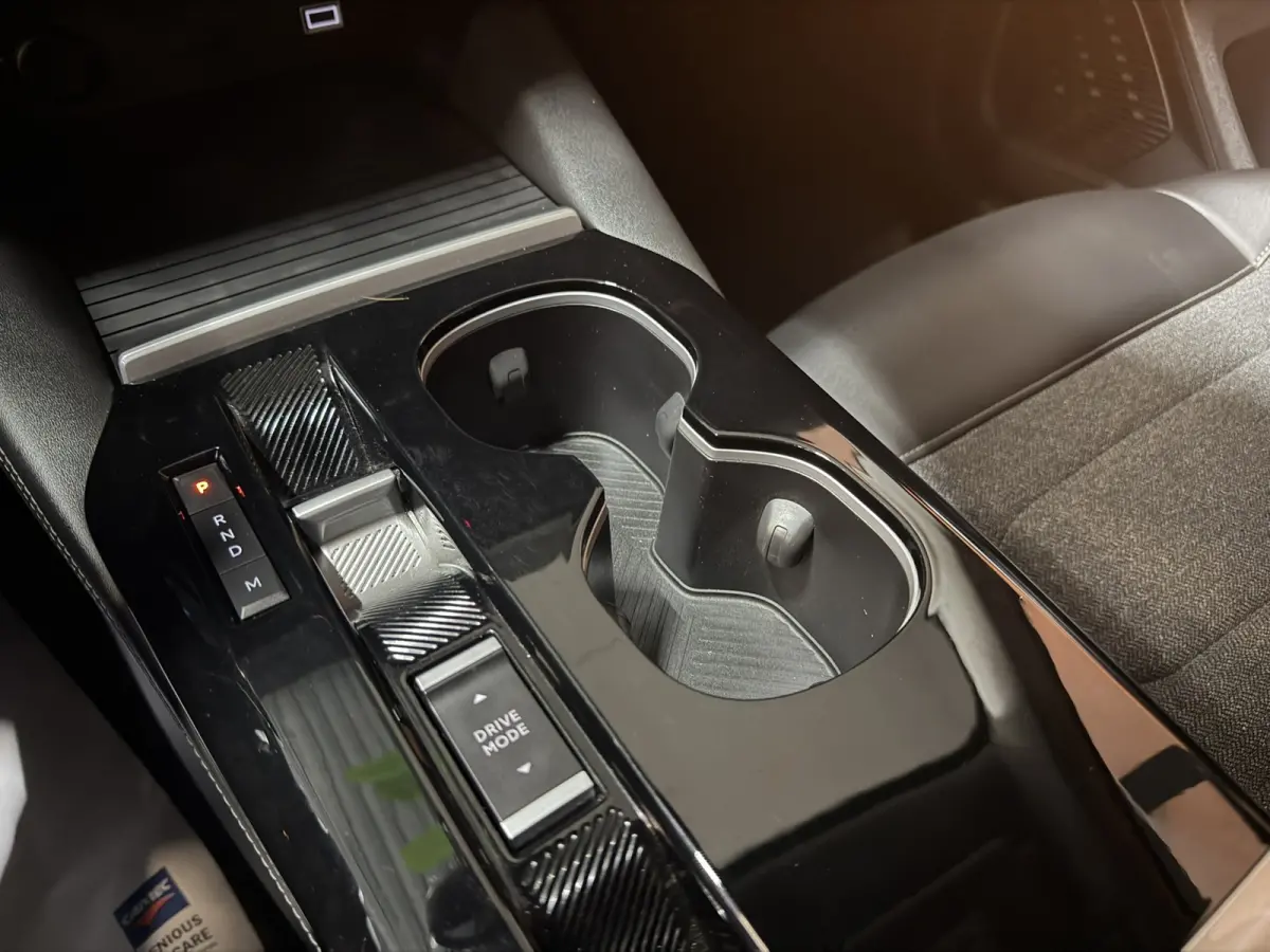 1.2 Feel |Trekhaak|Dealer Onderhouden|Allseason|CarPlay|2023|LED|Navi|Airco|PDC|Rijklaar