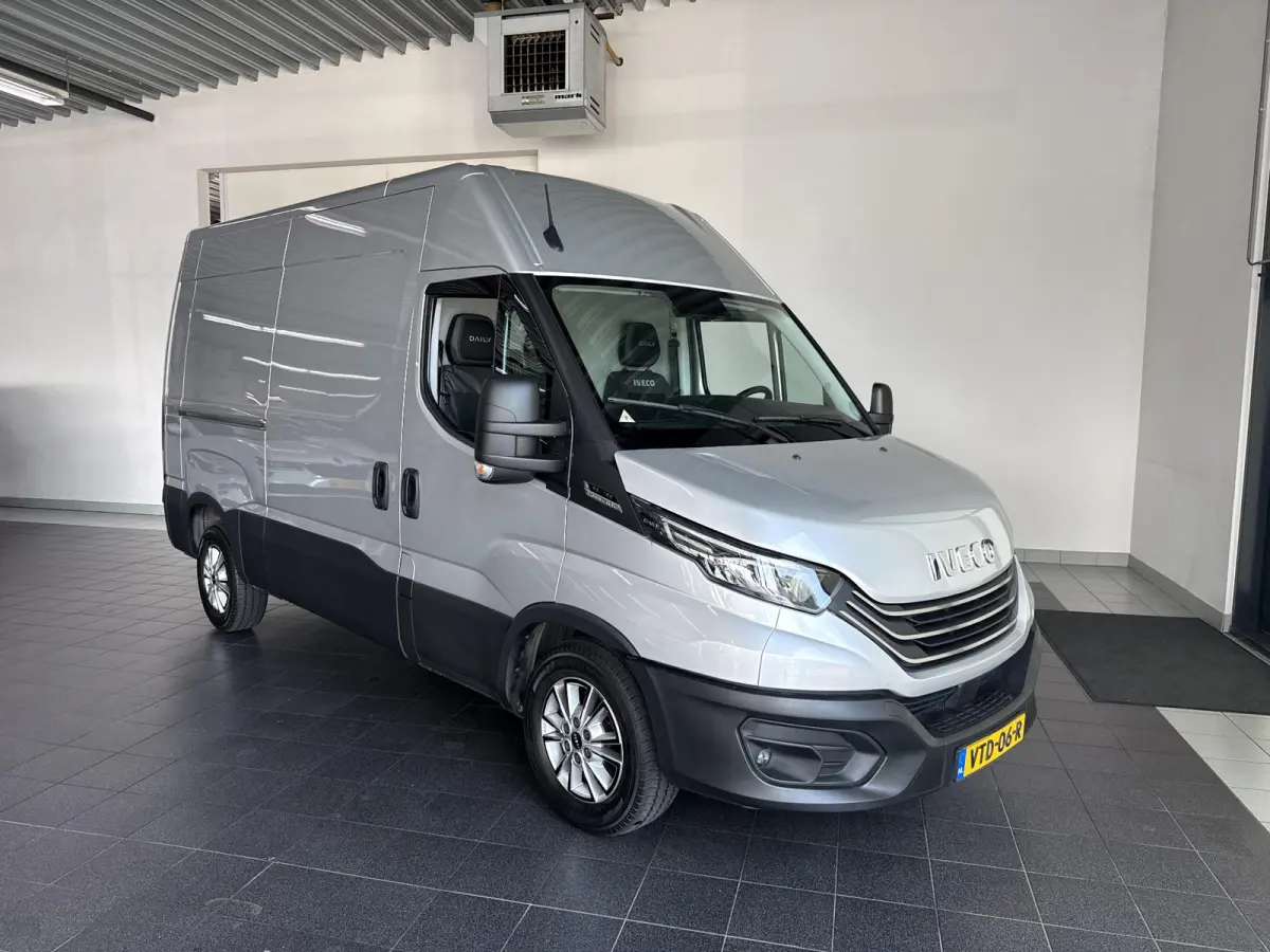 35S16V 2.3 352L H3 | AUTOMAAT | Trekhaak | Parkeercamera | Navigatie |