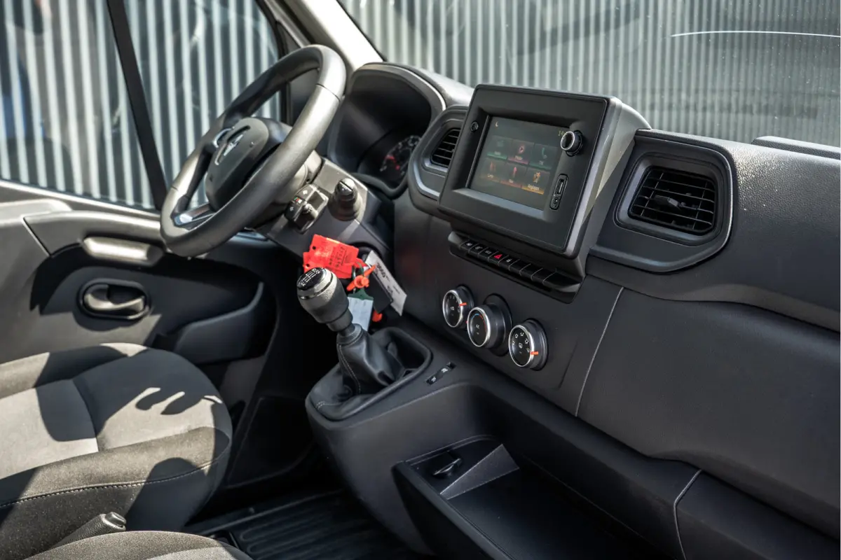2.3dCi | Bakwagen met Laadklep | LED | Carplay | Camera | Cruise