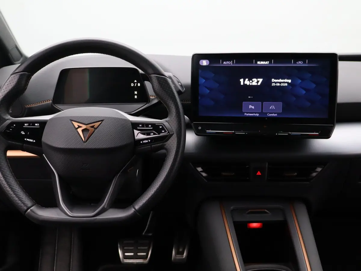 Business 62 kWh | Apple Carplay / Android Auto | Virtual Cockpit | Privacy Glass | Keyless |